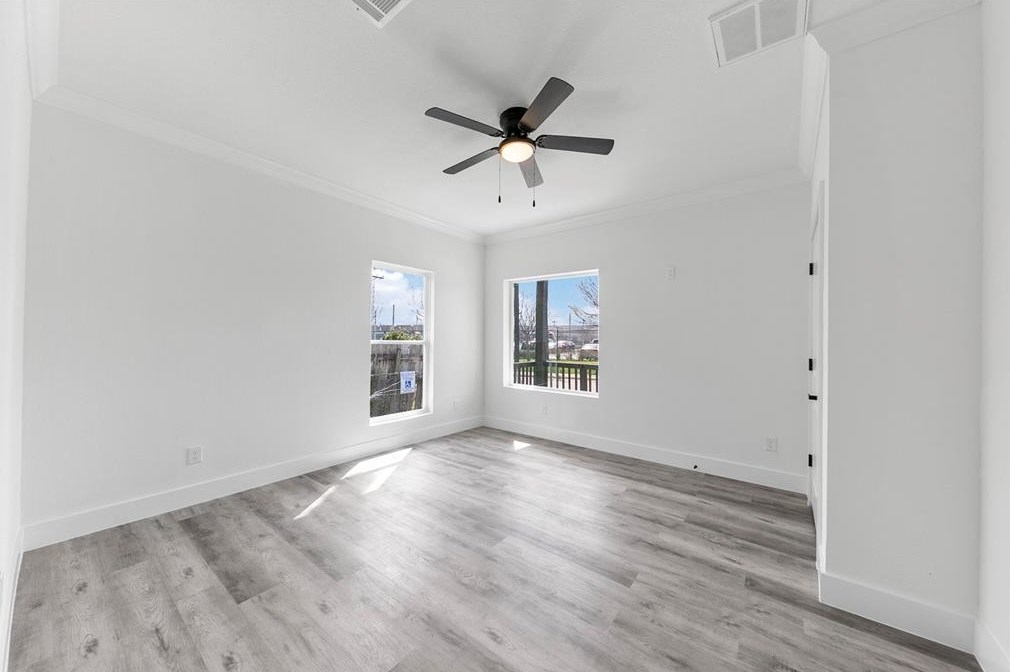 5807 Texas St, Houston TX 77011-4351 exterior