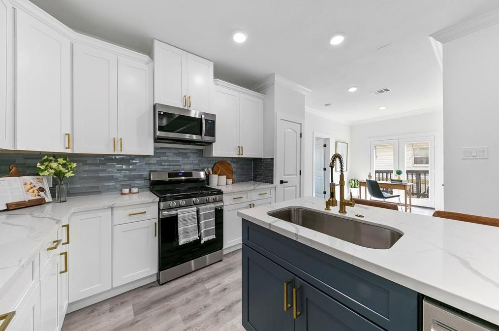 5807 Texas St, Houston TX 77011-4351 exterior