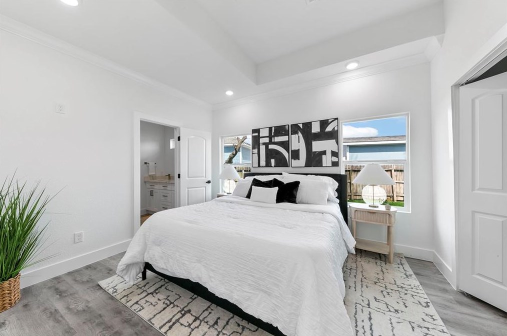 5807 Texas St, Houston TX 77011-4351 exterior