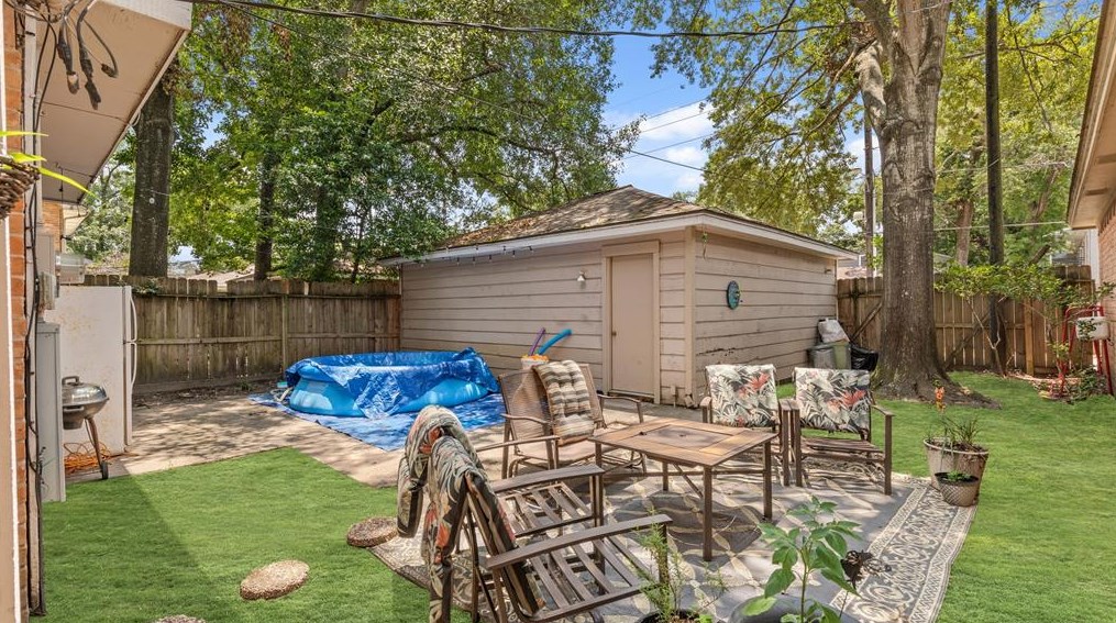 14309 Cashel Frst Dr, Houston TX  77069-3511 exterior