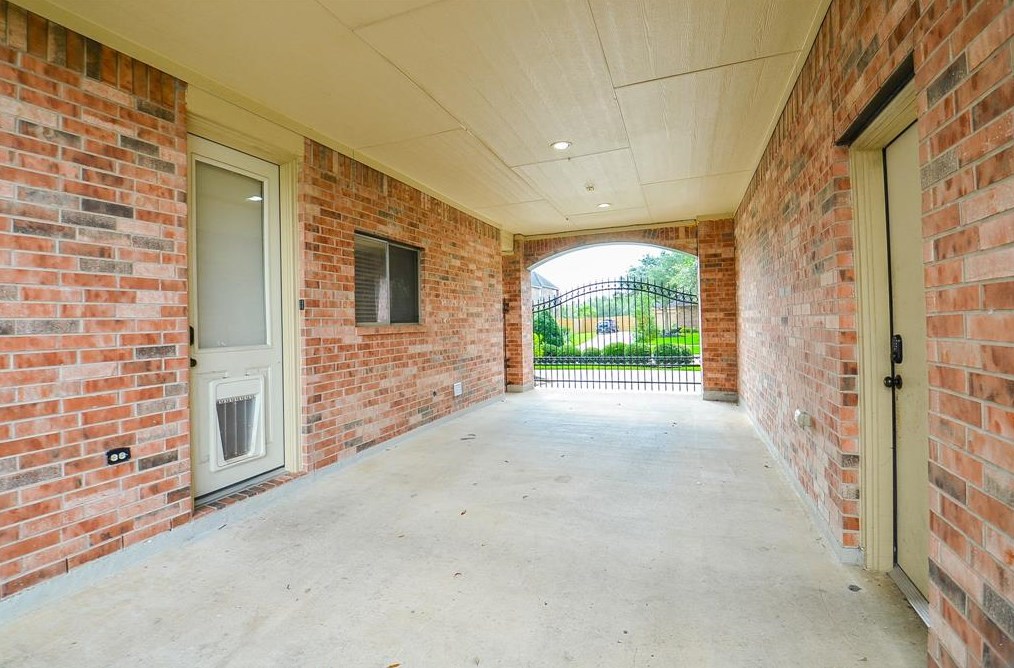 6106 Waterfall Trace Ln, Fulshear TX 77441-2062 exterior