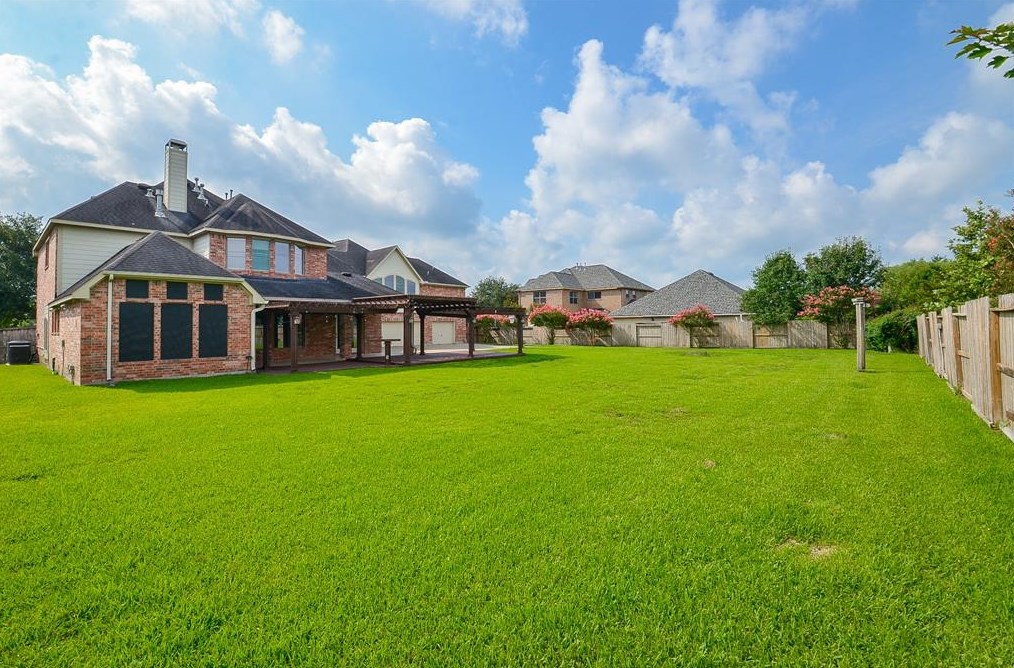 6106 Waterfall Trace Ln, Fulshear TX 77441-2062 exterior