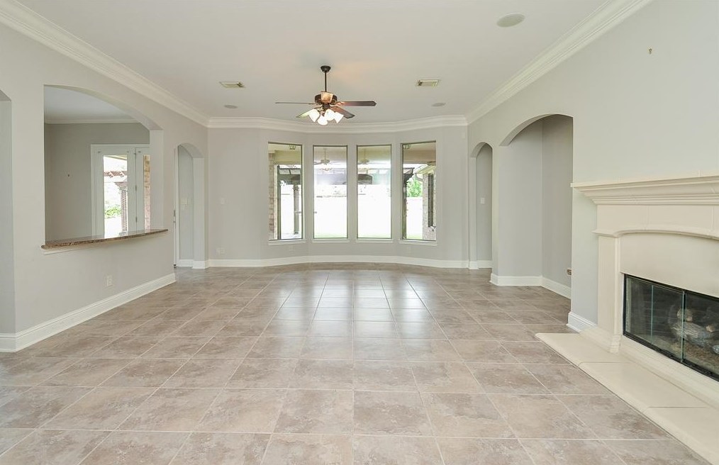 6106 Waterfall Trace Ln, Fulshear TX 77441-2062 exterior