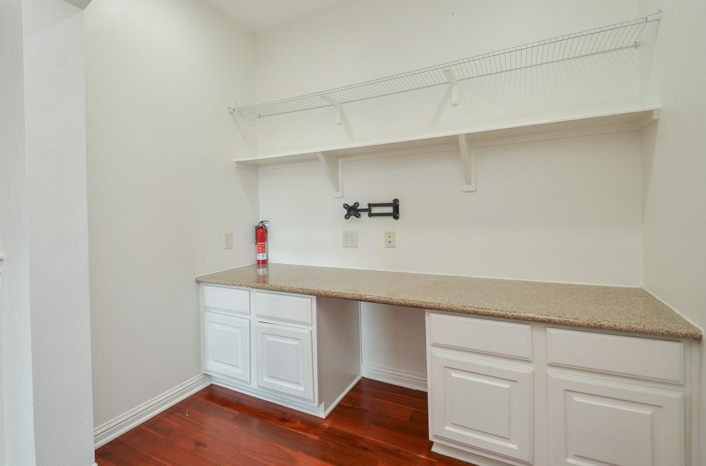 6106 Waterfall Trace Ln, Fulshear TX 77441-2062 exterior