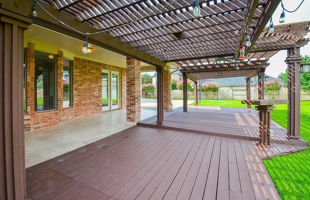 6106 Waterfall Trace Ln, Fulshear TX 77441-2062 exterior