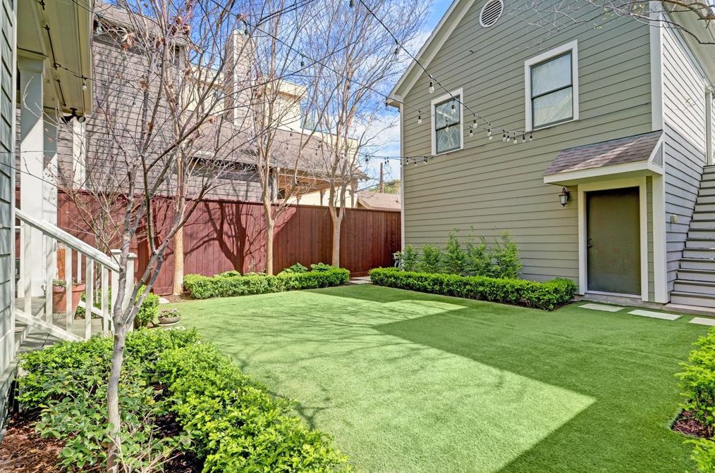 1018 Rutland St, Houston TX  77008-2557 exterior