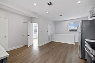 1010 27th St, Galveston, TX 77550 - Photo 13