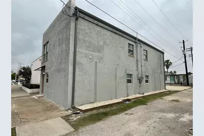 1010 27th Street, Galveston, TX 77550 - Photo 3