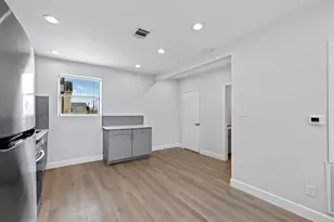 1010 27th St, Galveston, TX 77550 - Photo 15