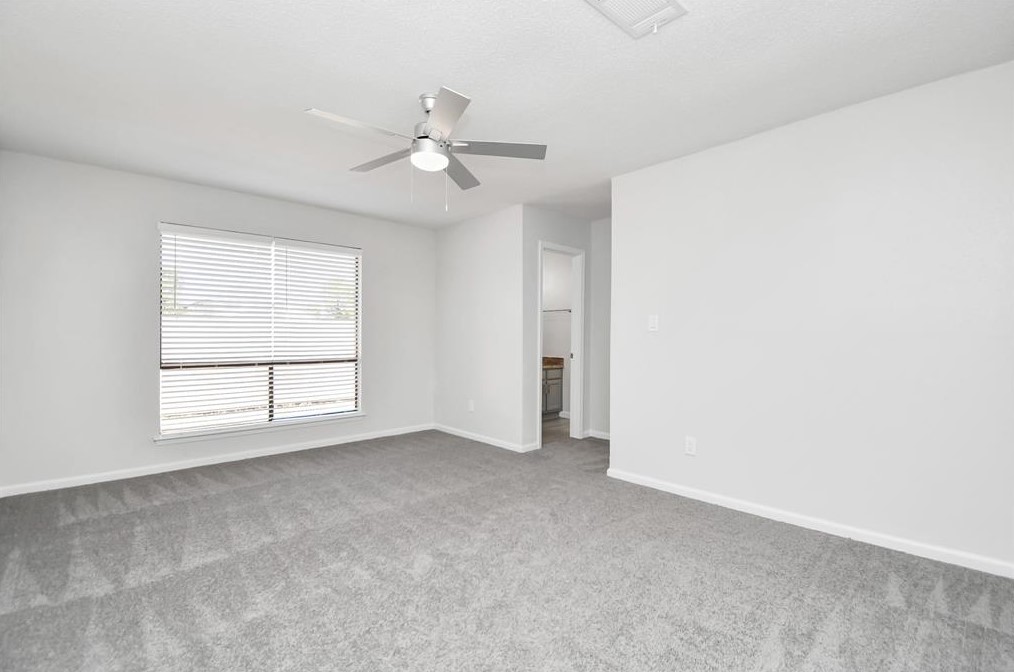 13406 Clarewood Dr, Houston TX 77081-5001 exterior