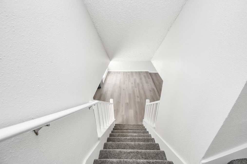 13406 Clarewood Dr, Houston TX 77081-5001 exterior