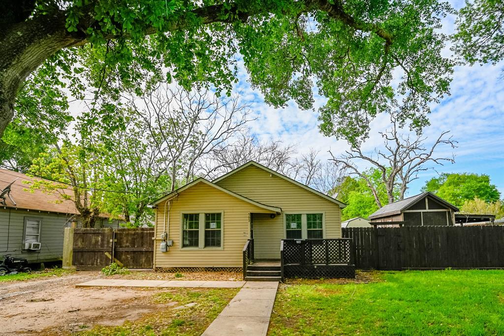 503 E Watt St, El Campo, TX 77437 MLS 53204500 Coldwell Banker
