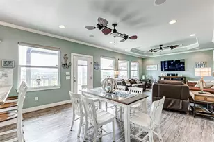 950 Seadrift Dr, Crystal Beach, TX 77650 - Photo 7