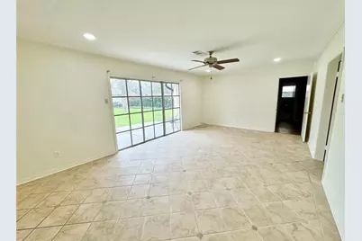 8218 Edgemoor Drive, Houston, TX 77036 - Photo 9