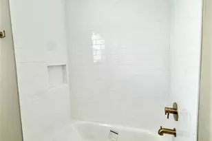 8218 Edgemoor Dr, Houston, TX 77036 - Photo 7