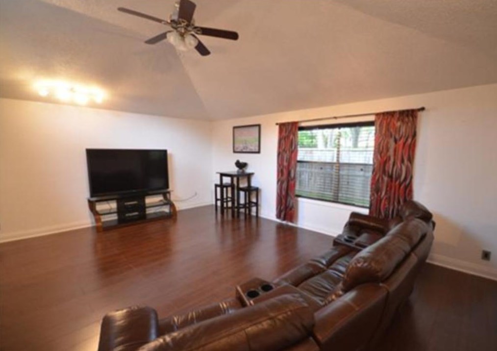 3127 The Highlands Dr, Sugar Land TX  77478-4263 exterior