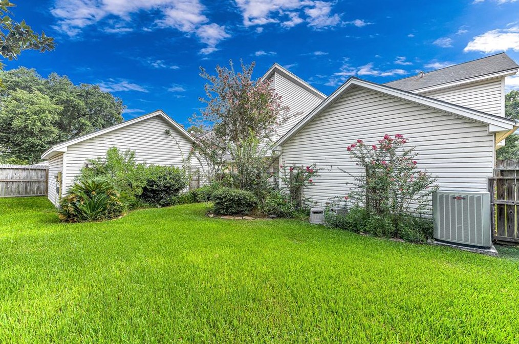 1410 Stependale Dr, Katy TX  77450-4923 exterior