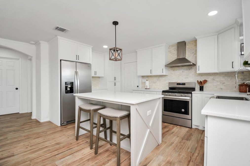 1105 Belmont St, Pasadena TX  77506-1070 exterior