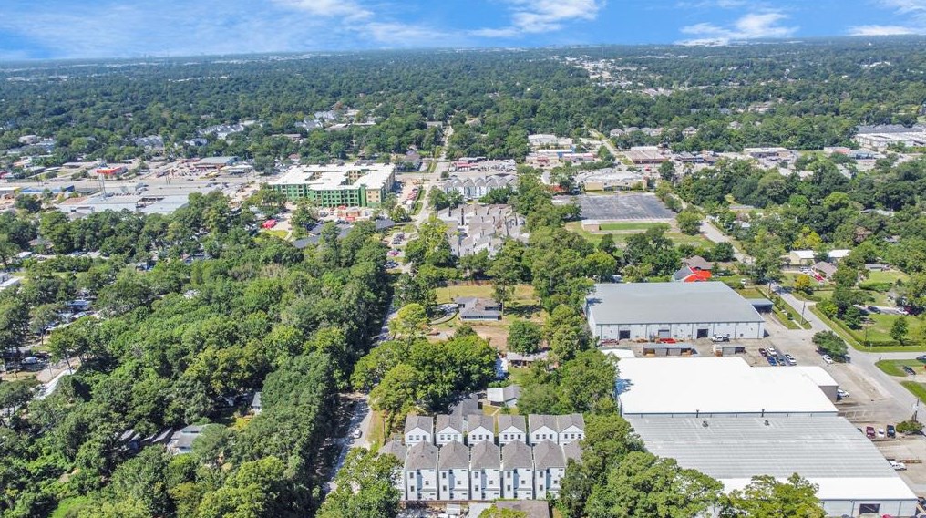 420 Janisch Rd, Houston TX  77018-2210 exterior