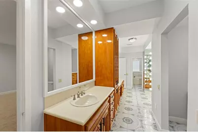 12203 Ashley Circle Drive E, Houston, TX 77071 - Photo 45