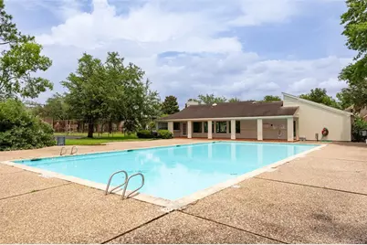 12203 Ashley Circle Drive E, Houston, TX 77071 - Photo 9
