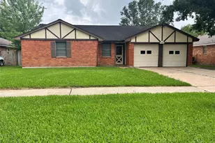 9910 Stonemont Rd, La Porte, TX 77571 - Photo 1