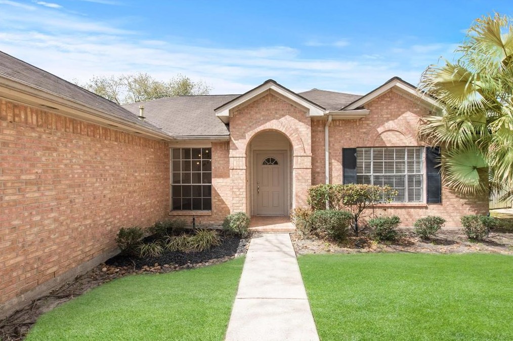 31115 Perlican Dr, Spring TX  77386-2282 exterior