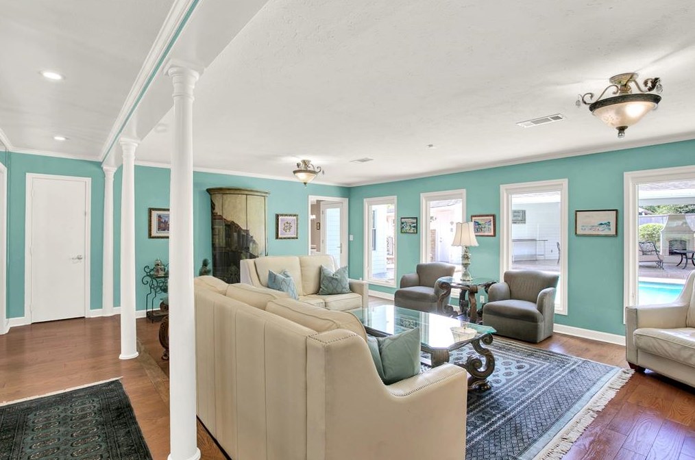 18507 Prince William Ln, Houston TX  77058-4222 exterior