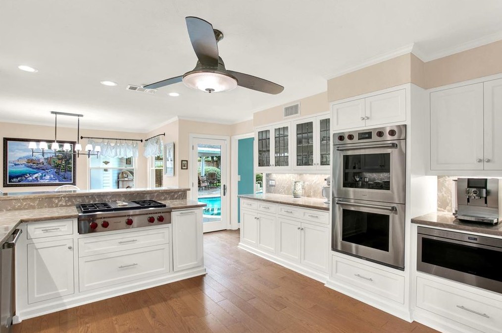 18507 Prince William Ln, Houston TX  77058-4222 exterior