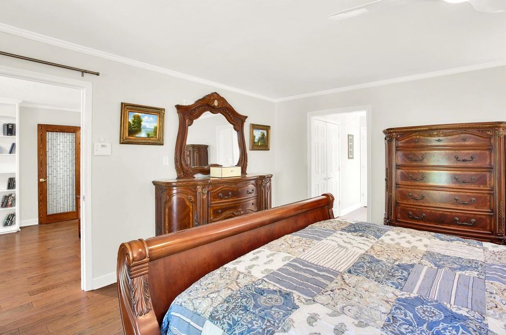 18507 Prince William Ln, Houston TX  77058-4222 exterior