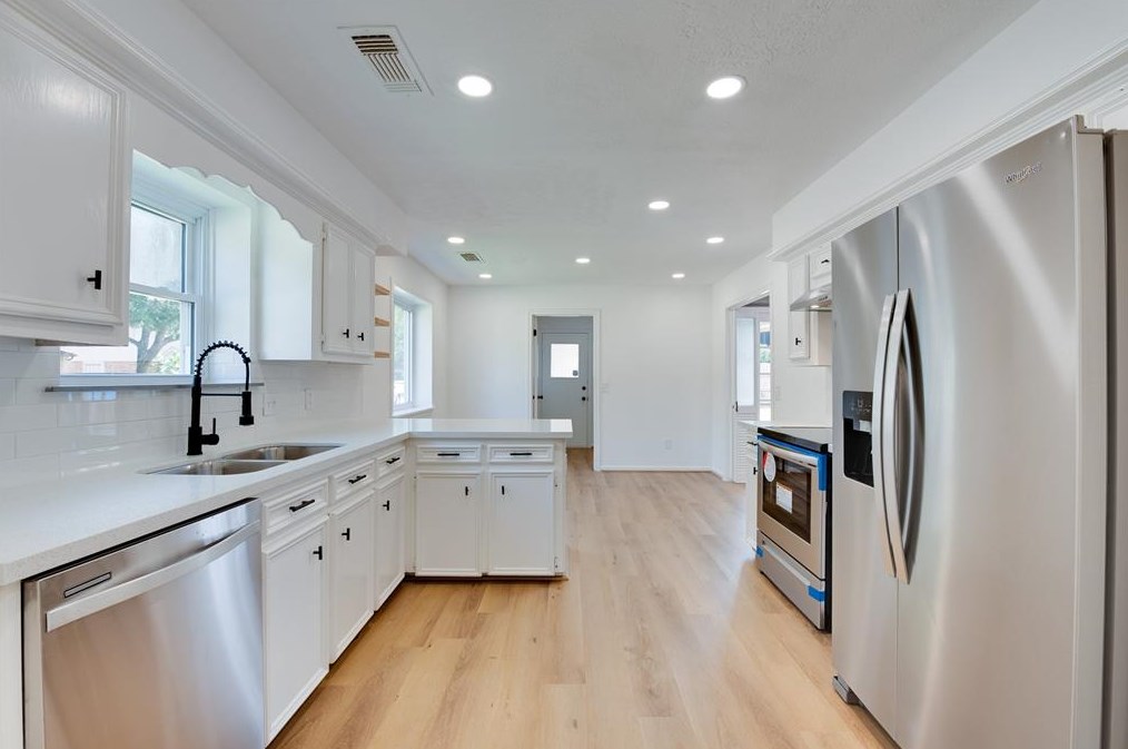 4103 Clb Vly Dr, Houston TX  77082-4133 exterior