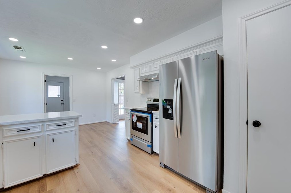4103 Clb Vly Dr, Houston TX  77082-4133 exterior