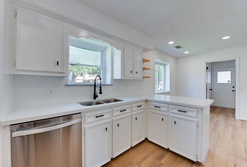 4103 Clb Vly Dr, Houston TX  77082-4133 exterior