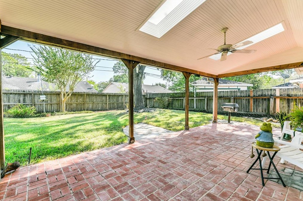 11227 Sagepark Ln, Houston TX  77089-4518 exterior