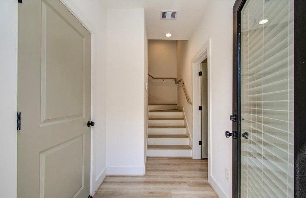2331 Eagle St, Houston TX  77004-5207 exterior