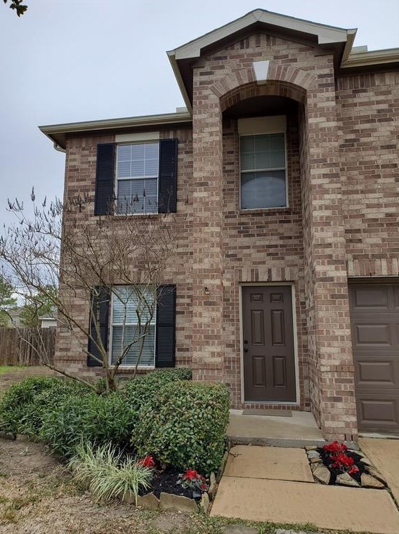 8115 Sweetstone Bluff Ln, Cypress TX  77433-7513 exterior