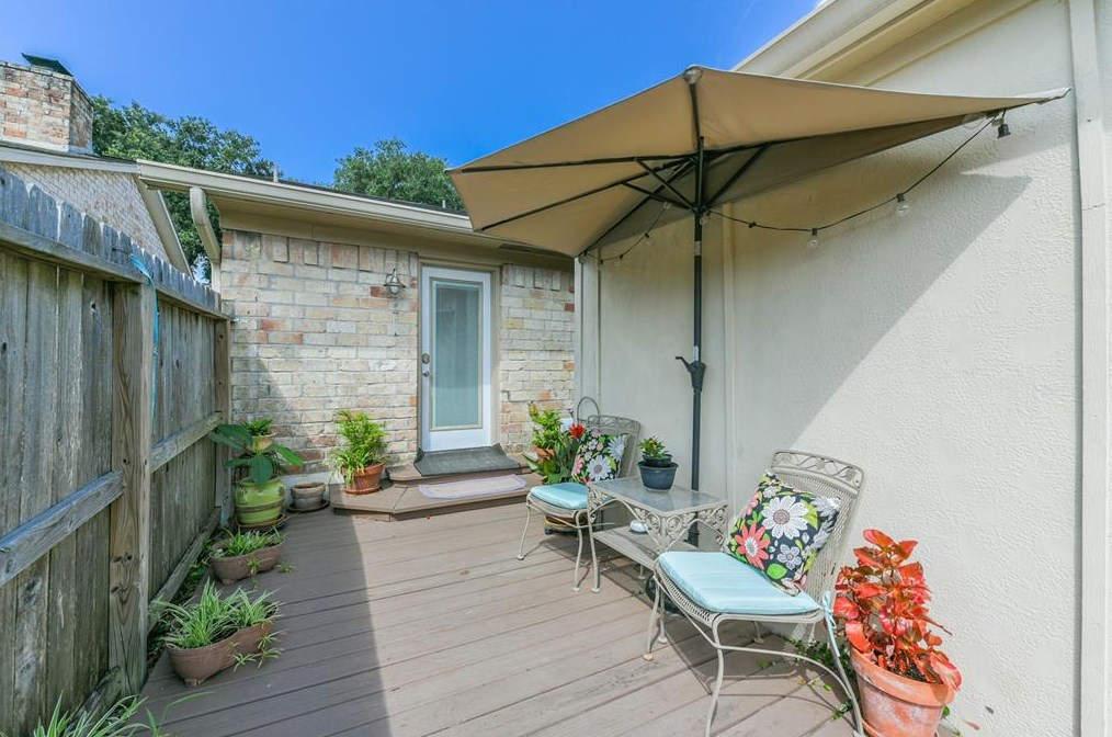 44 Brighton Ct, Missouri City TX  77459-1912 exterior