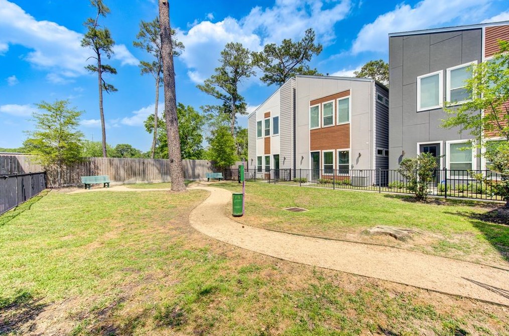 564 Janisch Rd, Houston TX  77018-2212 exterior