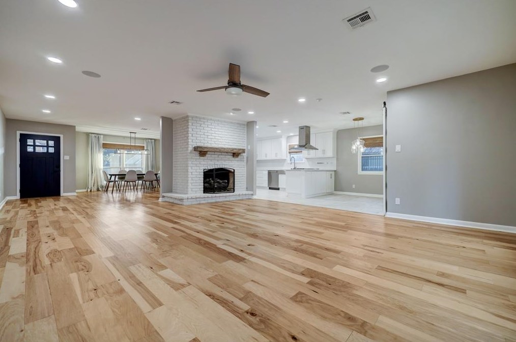 978 Chamboard Ln, Houston TX  77018-3200 exterior