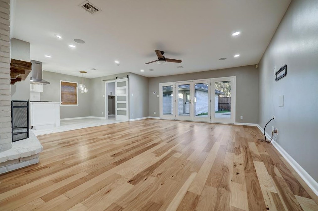 978 Chamboard Ln, Houston TX  77018-3200 exterior