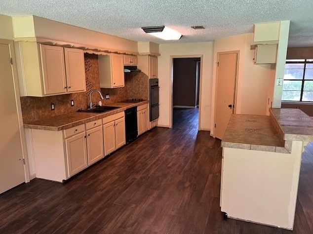 4128 Heatherglen St, Bay City TX  77414-6930 exterior