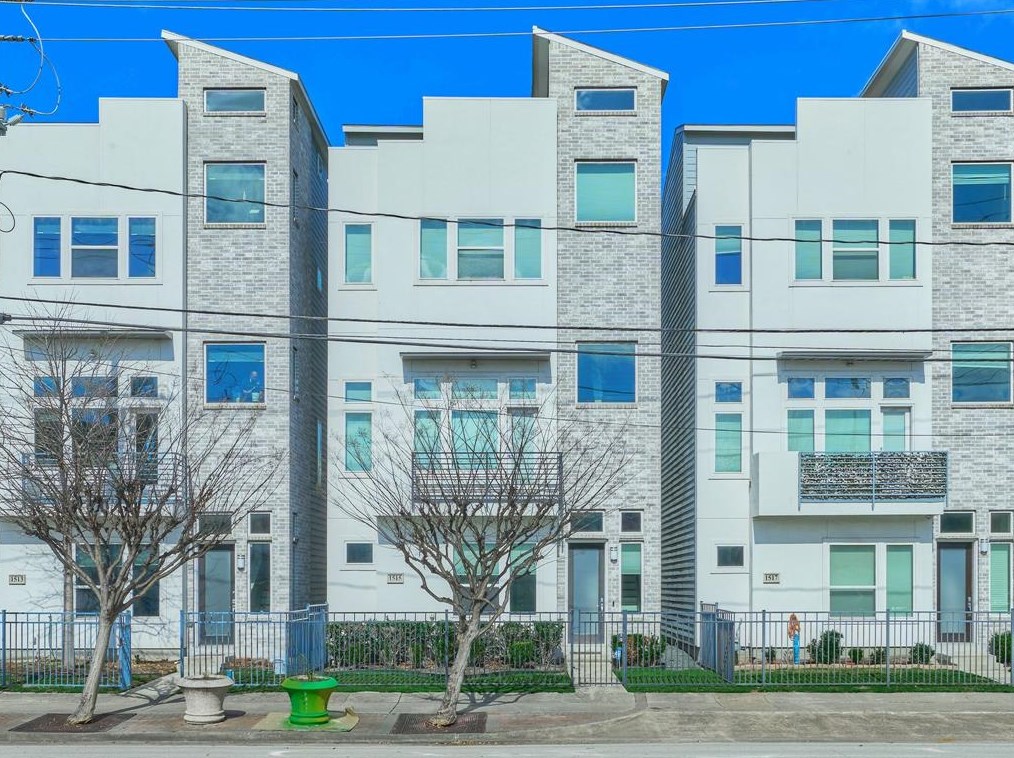 1515 Elgin St, Houston TX  77004-2834 exterior