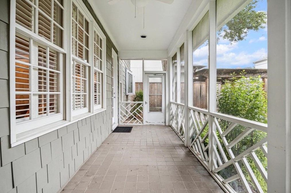 4033 Coleridge St, Houston TX  77005-2725 exterior