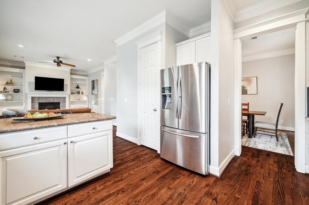 4033 Coleridge St, Houston TX  77005-2725 exterior