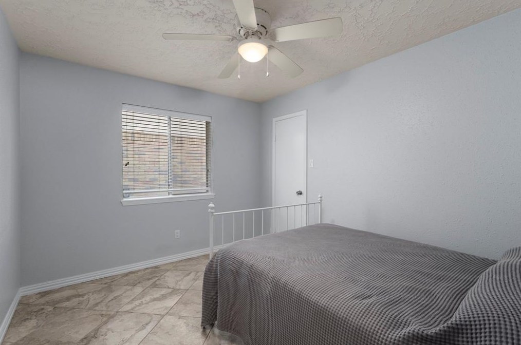 4907 Larksong Ln, Spring TX 77388-3836 exterior