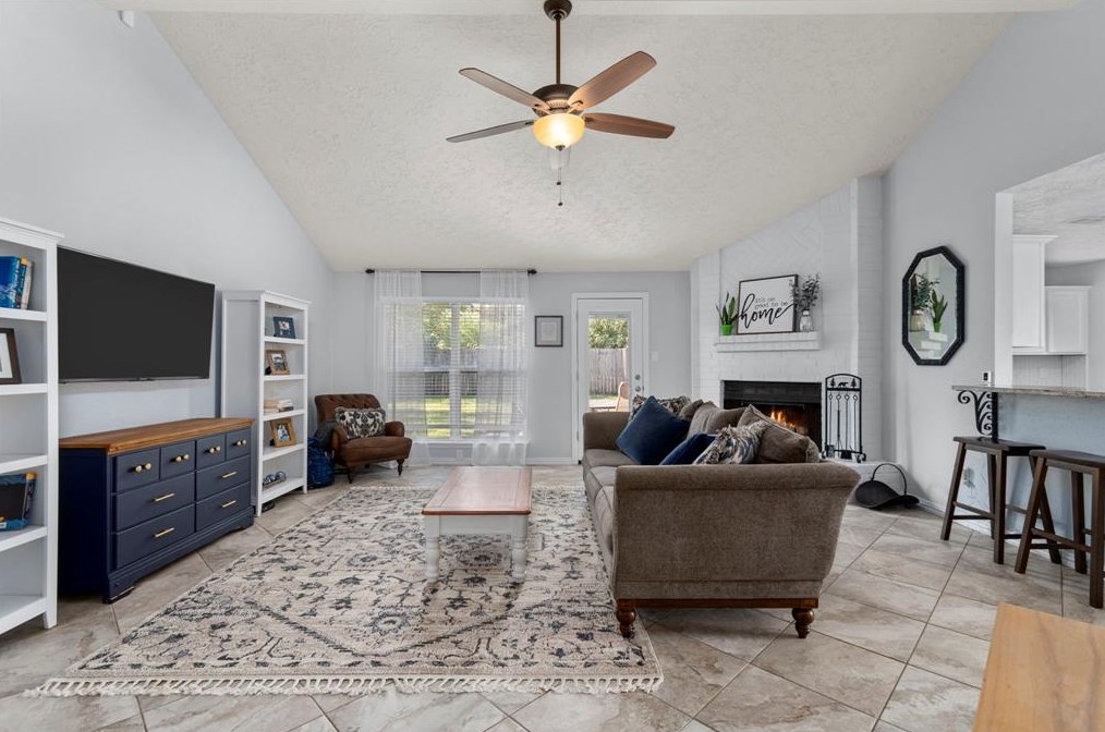 4907 Larksong Ln, Spring TX 77388-3836 exterior