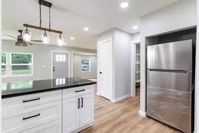 9529 Fairland Drive, Houston, TX 77051 - Photo 5