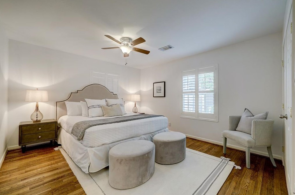 1811 Hewitt Dr, Houston TX  77092-5120 exterior