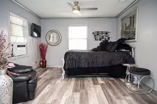 1015 11th St, Galveston, TX 77550 - Photo 7