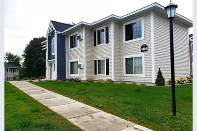 1401 Crestview Dr, Petoskey, MI 49770 - Photo 3